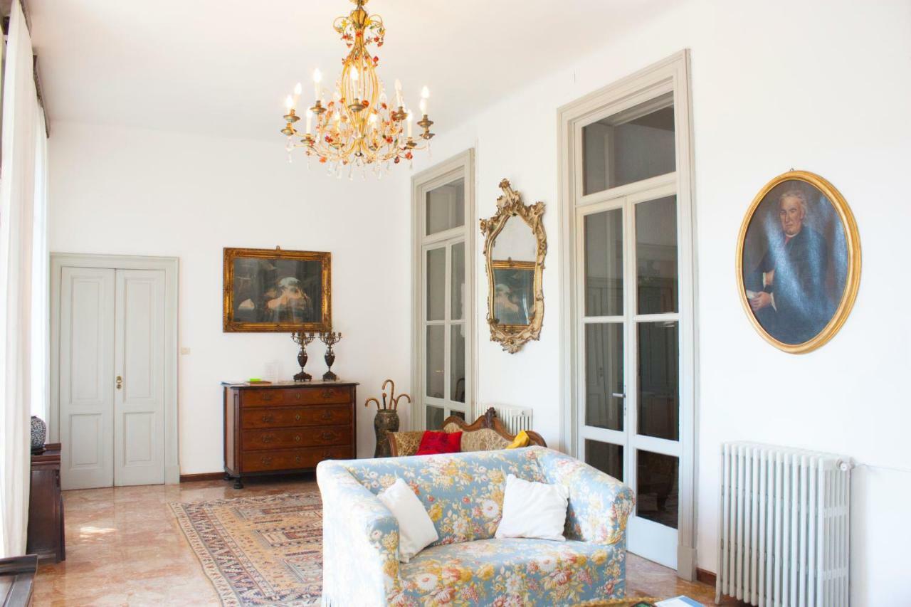 Villa Ruscone Lasnigo Екстериор снимка