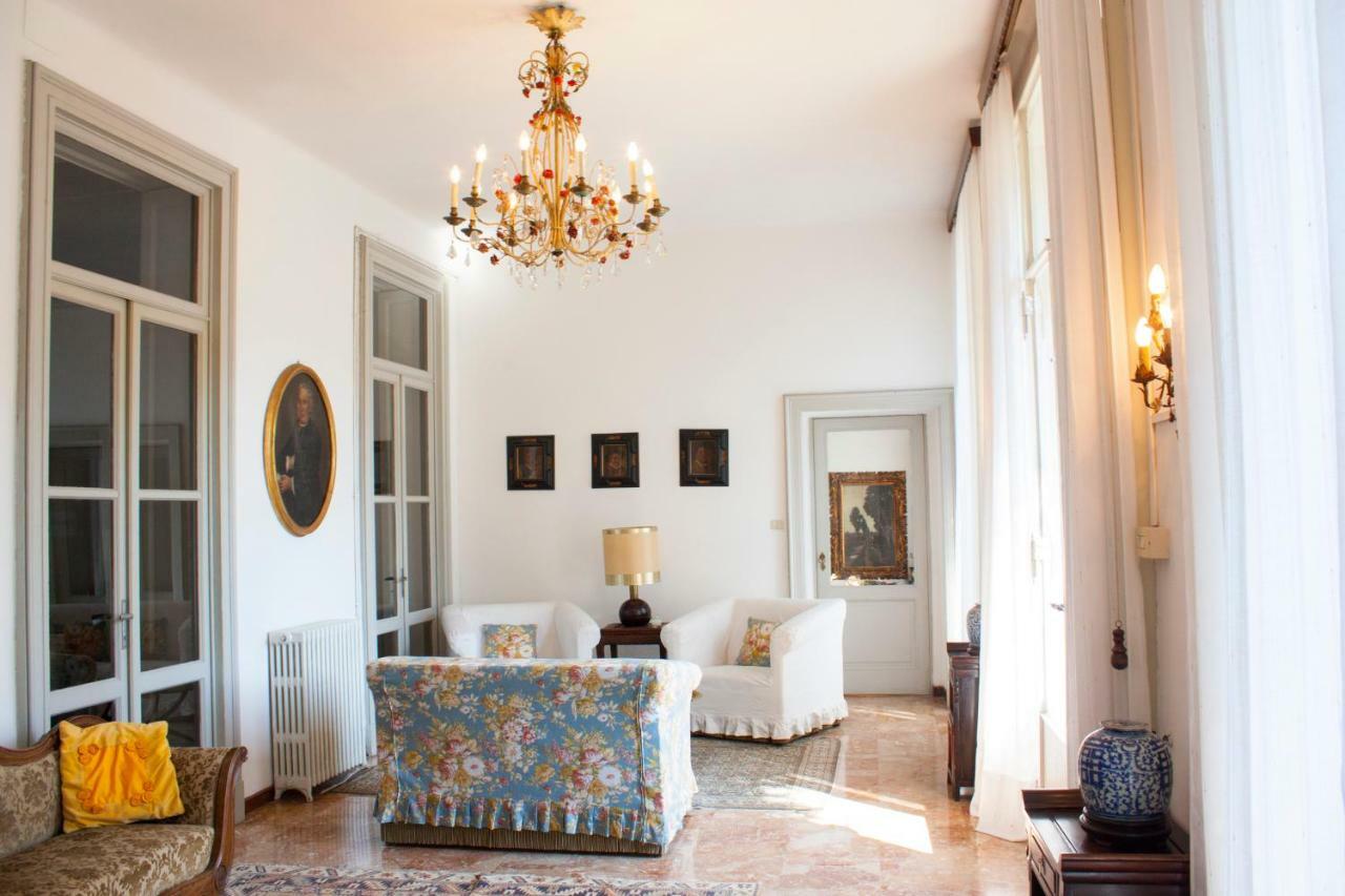 Villa Ruscone Lasnigo Екстериор снимка
